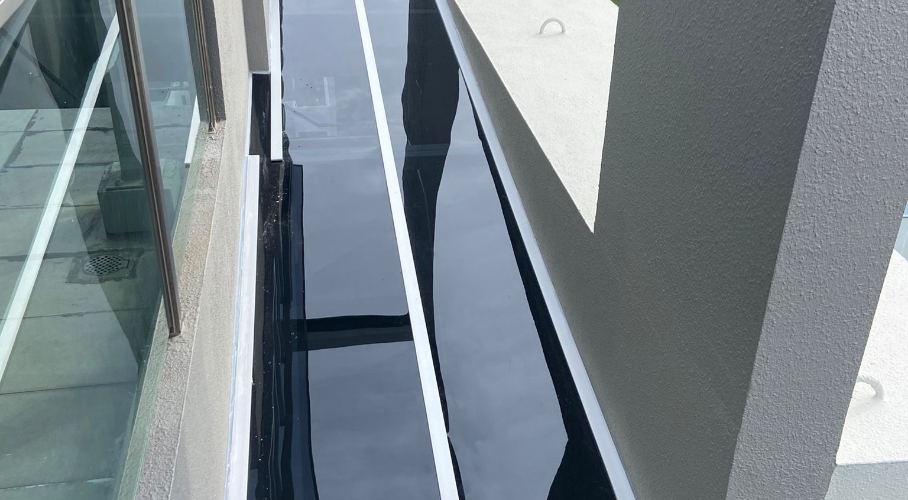 Polycarbonate roof awning daylight view
