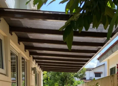 Polycarbonate awning side structure detail